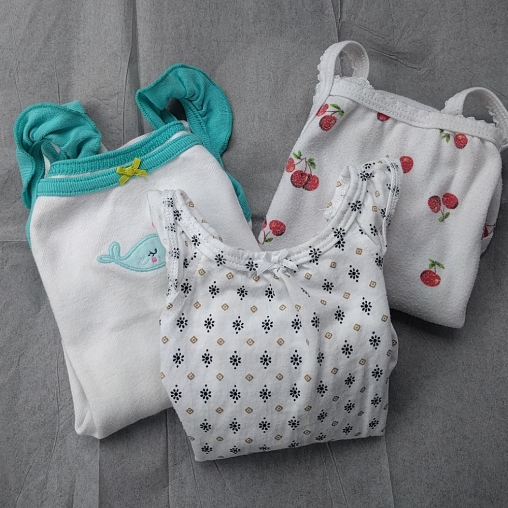 🥀Set of 3 babies tops!
